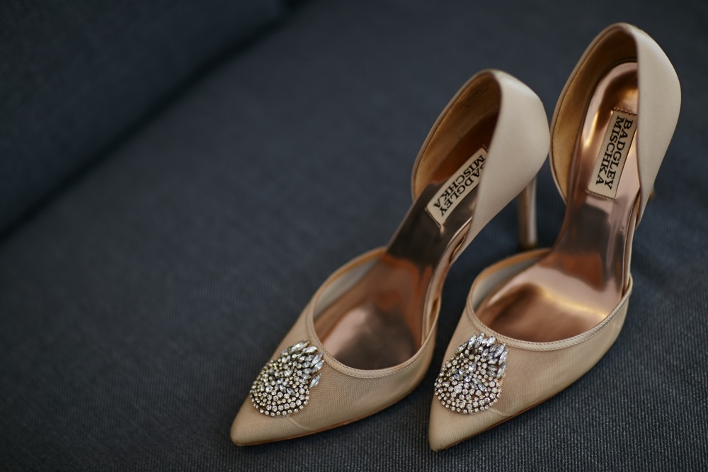 buty ślubne Badgley Mischka - buty do ślubu - moda ślubna - wedding shoes - buty w kolorze ivory - ivory wedding shoes