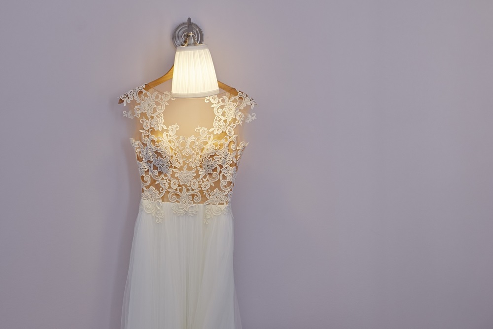 suknia ślubna - suknia ślubna z gipiury - moda ślubna - fotografia ślubna - lace wedding dress - wedding style
